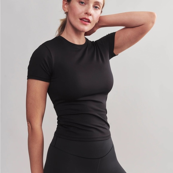 RHONE ultimate layer tee - Picture 1 of 5